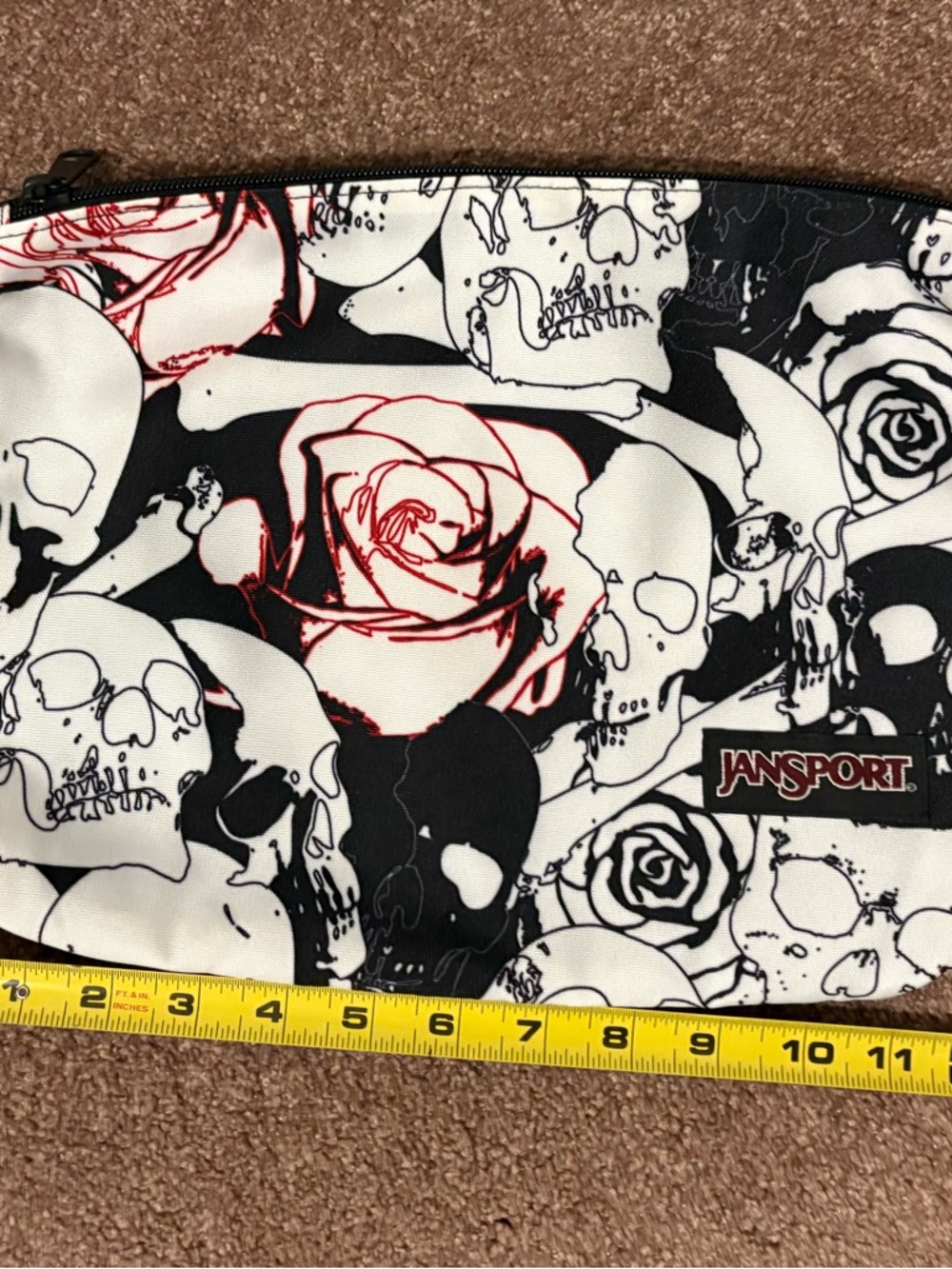 Jansport Skull and Roses Ditty Bag - Picture 6 of 8
